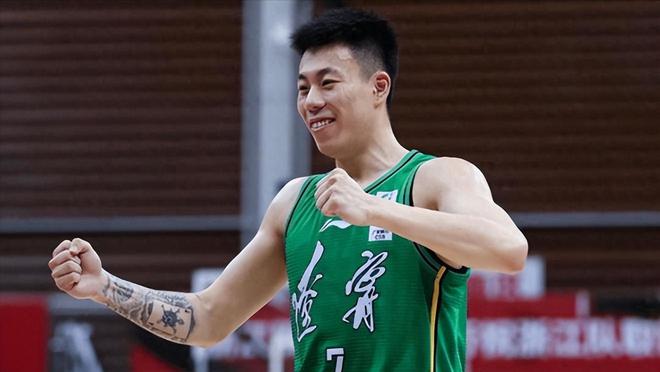 包含CBA常规赛赛程吃紧，上海久事今晚单刀错失，底气十足，年轻球员得到机会的词条