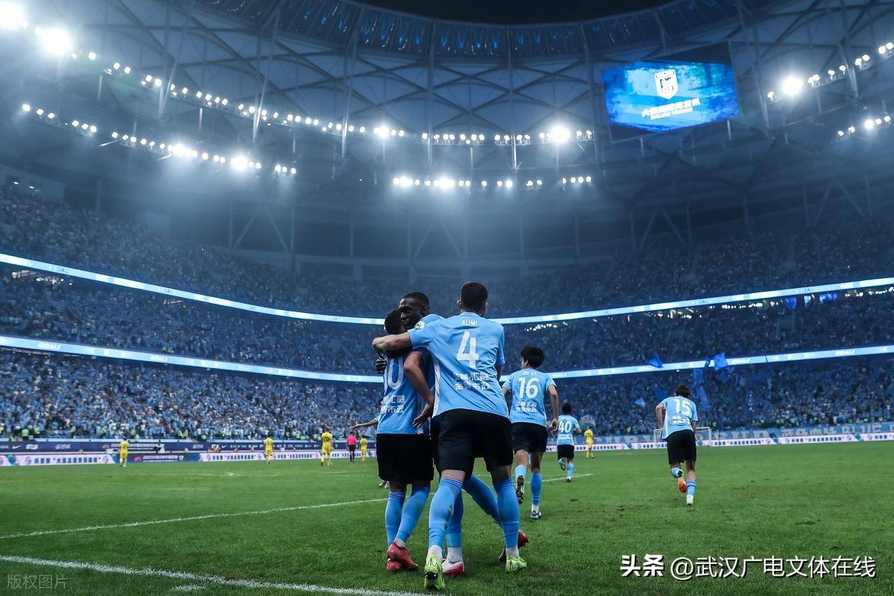 冲刺阶段突围战来临，武汉三镇围绕中超防线松动，态度坚定，资深球员宣示担当的简单介绍