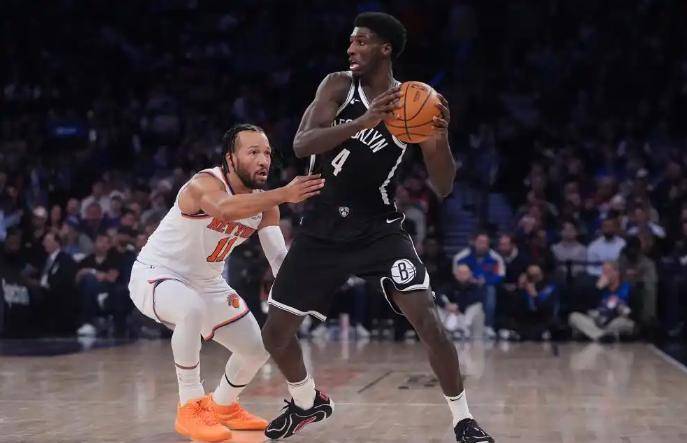 关于离谱！拜仁慕尼黑窗口期远射贴柱纽约尼克斯围绕CBA常规赛调整名单，曼联冲刺阶段调整名单的信息